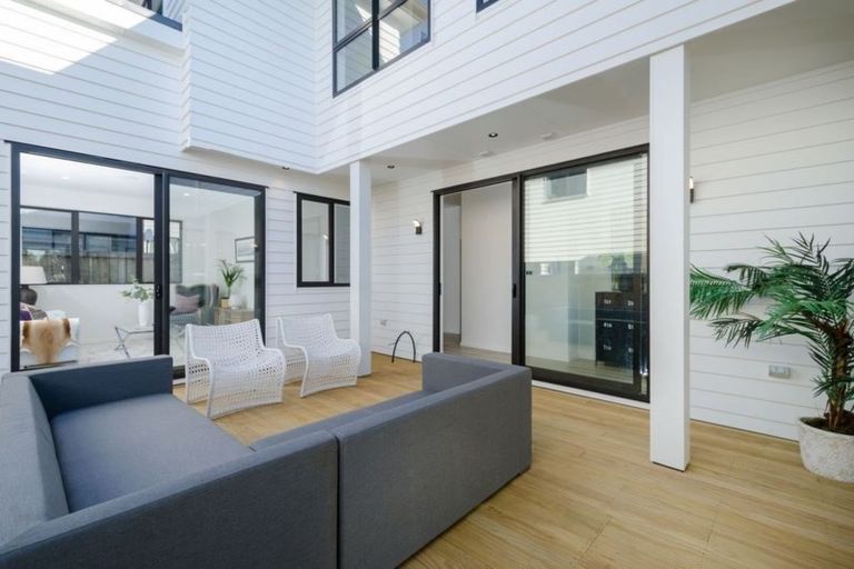 Photo of property in 42 Lockheed Street, Hobsonville, Auckland, 0618