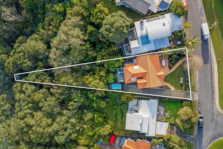 Photo of property in 18 Tizard Road, Birkenhead, Auckland, 0626