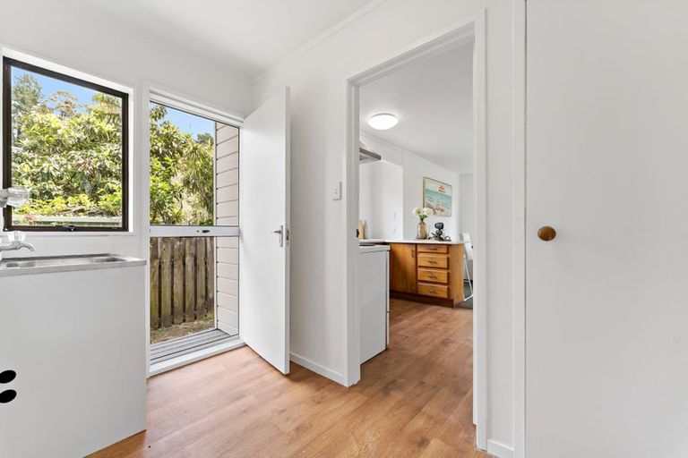 Photo of property in 3/6 Mimosa Place, Half Moon Bay, Auckland, 2012