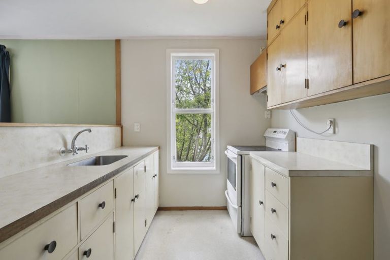 Photo of property in 2 Eden Street, Island Bay, Wellington, 6023