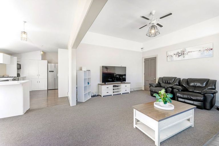 Photo of property in 62 Northcote Road, Northcote, Christchurch, 8052