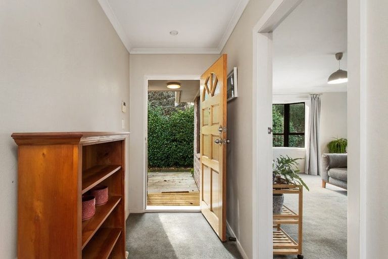 Photo of property in 6 Rathlin Street, Redwood, Christchurch, 8051