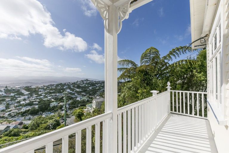 Photo of property in 82 Mitchell Street, Brooklyn, Wellington, 6021