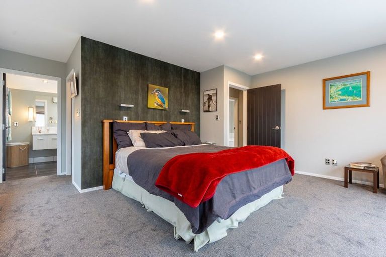 Photo of property in 48 Kotare Street, Waikanae, 5036