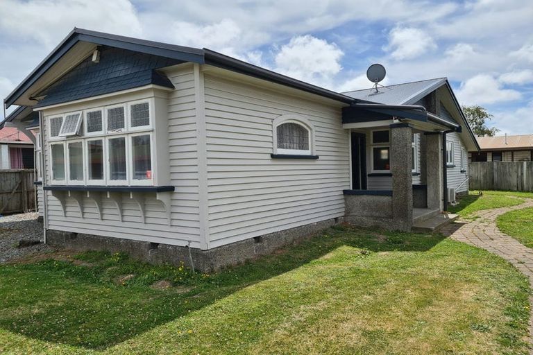 Photo of property in 42 Lyndon Street, Riccarton, Christchurch, 8041