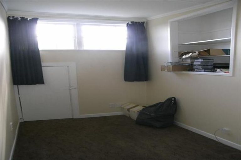 Photo of property in 24 Mudgeways Road, Massey, Auckland, 0614