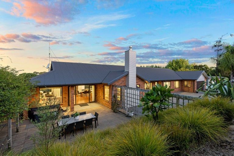 Photo of property in 15 Joblin Road, Wainui, Silverdale, 0994