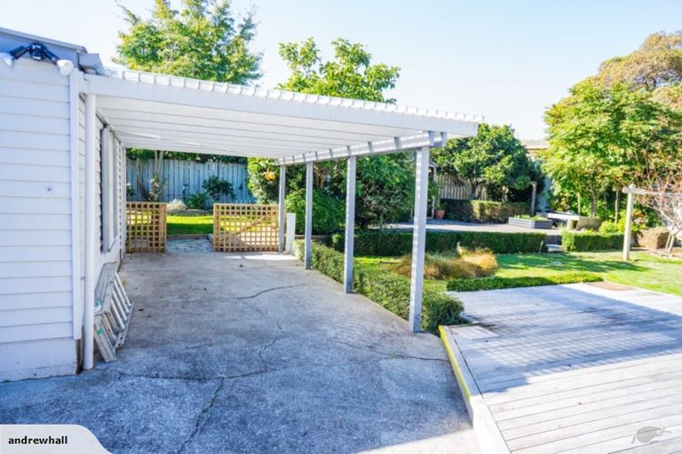 Photo of property in 7 Leybourne Avenue, Waikanae, 5036