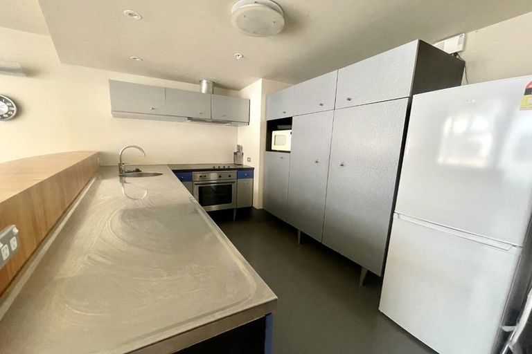 Photo of property in St Pauls Apartments, 83/43u Mulgrave Street, Thorndon, Wellington, 6011