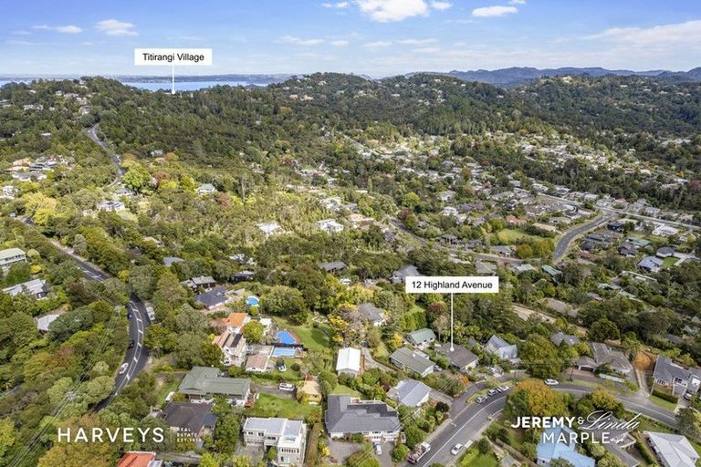 Photo of property in 12 Highland Avenue, Titirangi, Auckland, 0604