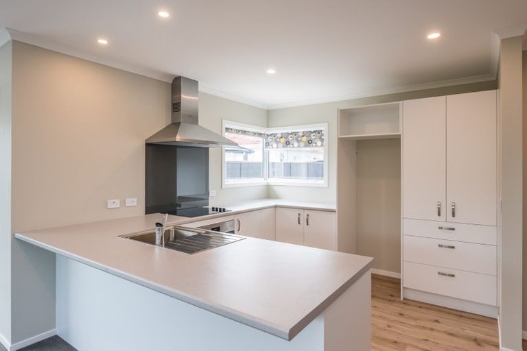 Photo of property in 93a Bartholomew Road, Levin, 5510