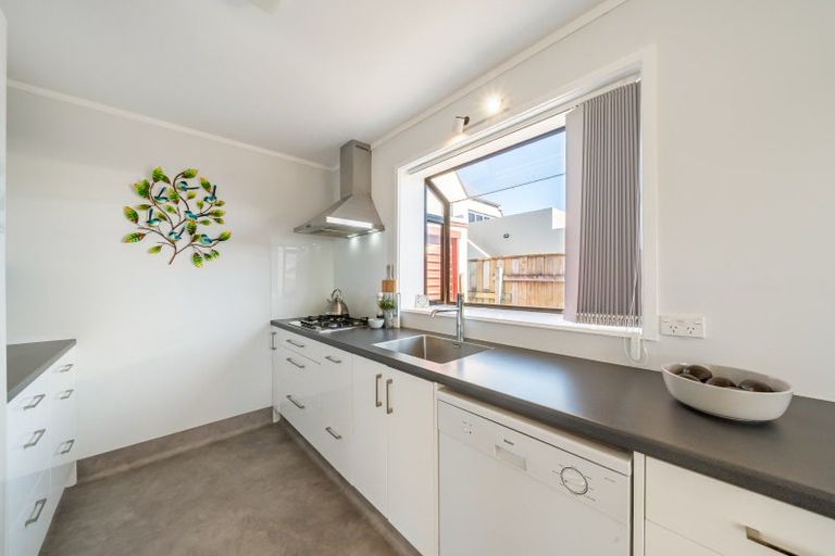Photo of property in 16 King Street, Petone, Lower Hutt, 5012