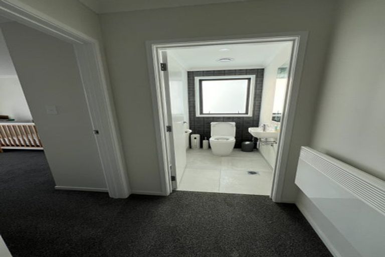 Photo of property in 32 Raranga Lane, Hobsonville, Auckland, 0616