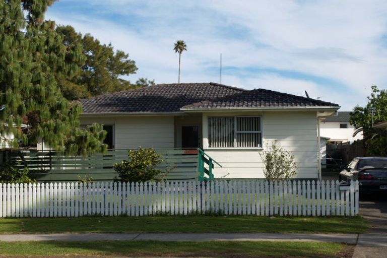 Photo of property in 12 Kivell Close, Mangere East, Auckland, 2024