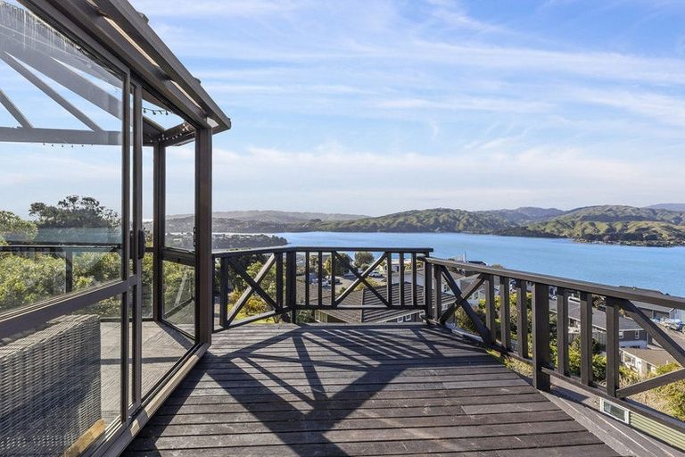 Photo of property in 27a The Anchorage, Whitby, Porirua, 5024
