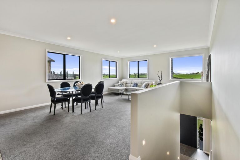 Photo of property in 135 Isabella Drive, Pukekohe, 2120
