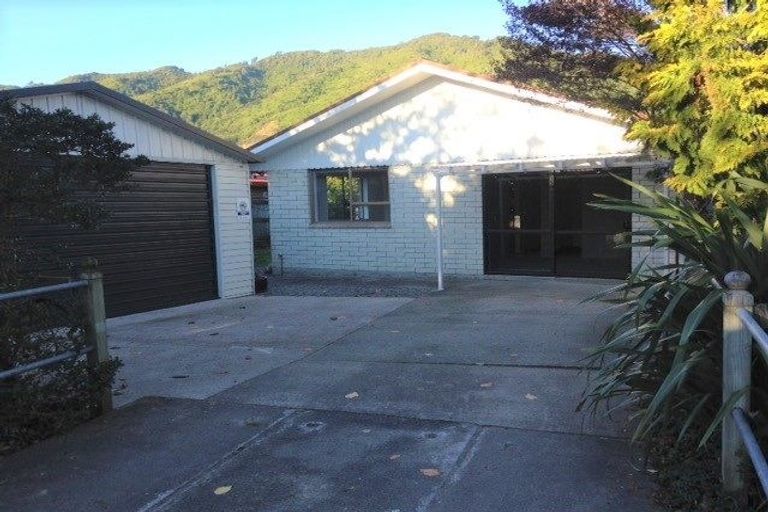 Photo of property in 47 Parata Street, Waikanae, 5036
