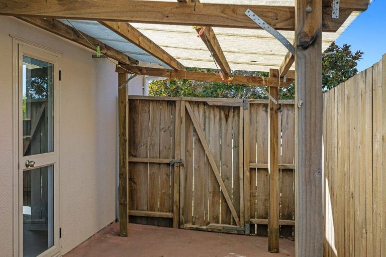 Photo of property in 5 Edgewater Grove, Whakatane, 3120