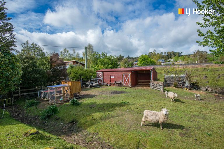 Photo of property in 256 Gladstone Road North, Mosgiel, 9092