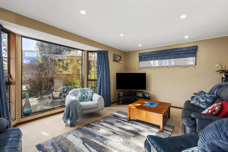 Photo of property in 3 Dart Crescent, Island Bay, Wellington, 6023