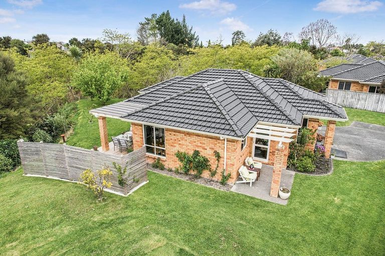 Photo of property in 43 Sovereign Isle Lane, Rototuna, Hamilton, 3210