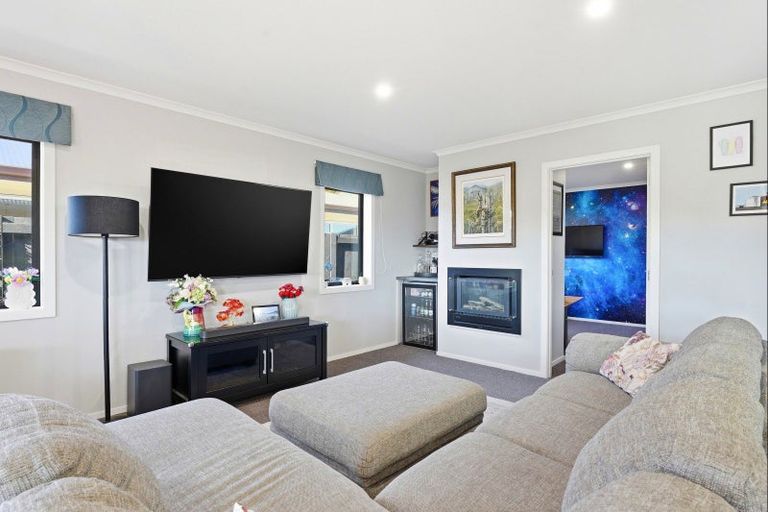 Photo of property in 1 Kauri Place, Pahiatua, 4910