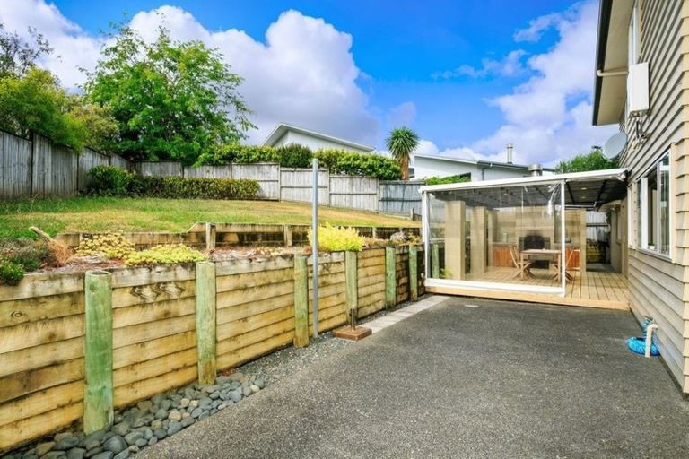 Photo of property in 51 Kittiwake Drive, Schnapper Rock, Auckland, 0632