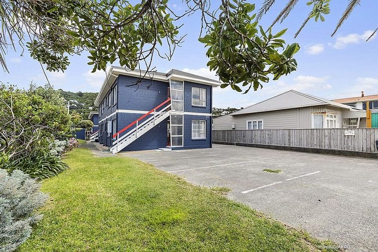 Photo of property in 218u1 Onepu Road, Lyall Bay, Wellington, 6022