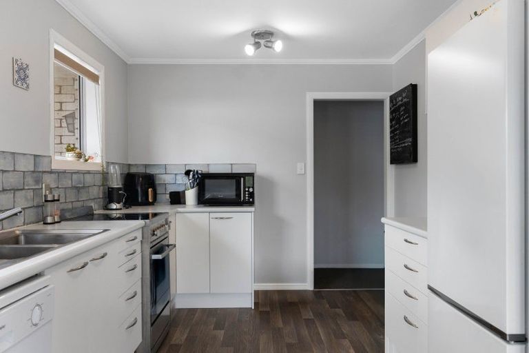Photo of property in 11 Te Hatepe Avenue, Taupo, 3330