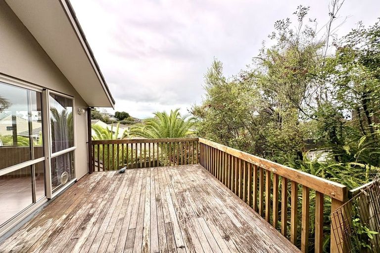 Photo of property in 41a Palliser Lane, Browns Bay, Auckland, 0632