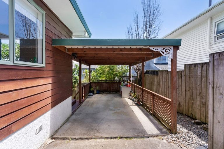 Photo of property in 2/4 Gibraltar Street, Howick, Auckland, 2014