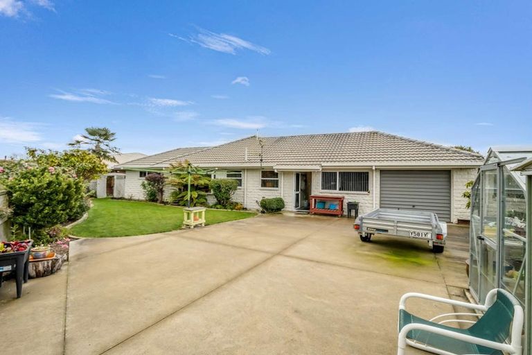 Photo of property in 17 Canon Stack Place, Kaiapoi, 7630