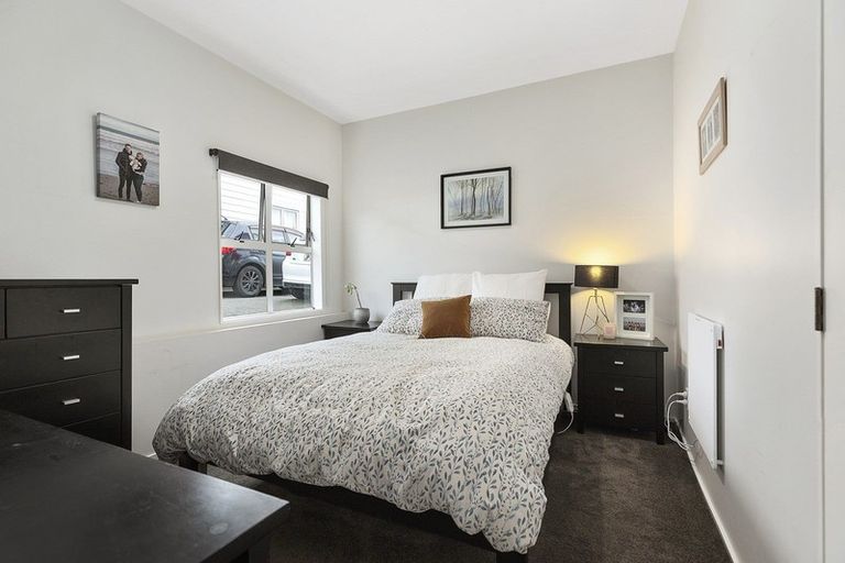 Photo of property in 25u7 Mana Street, Vogeltown, Wellington, 6021