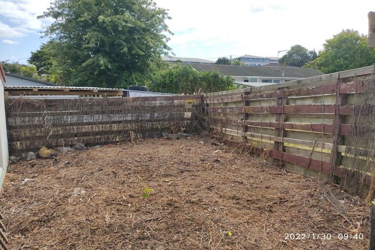 Photo of property in 72 Kaipatiki Road, Glenfield, Auckland, 0629