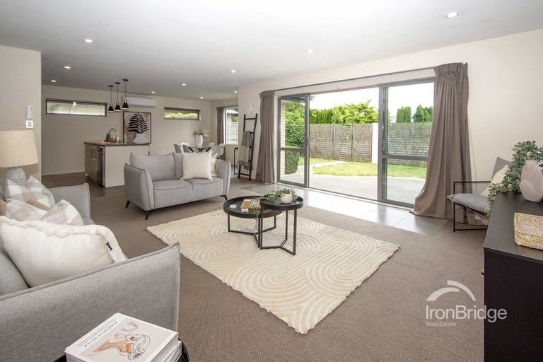 Photo of property in 14 Charente Way, Yaldhurst, Christchurch, 8042