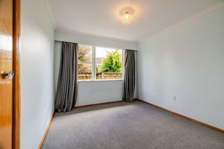Photo of property in 5 Athlone Place, Hokowhitu, Palmerston North, 4410