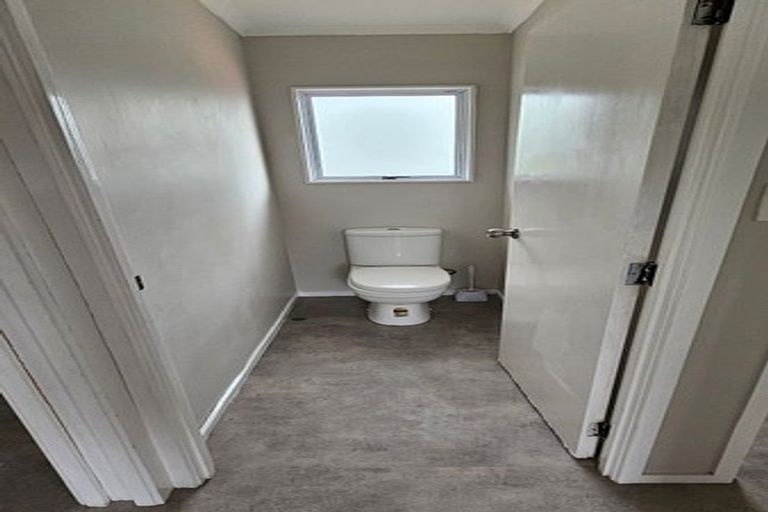 Photo of property in 80 Stapleford Crescent, Browns Bay, Auckland, 0630