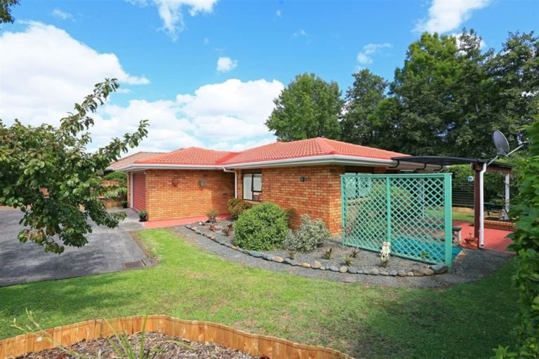 Photo of property in 104 Rathgar Road, Henderson, Auckland, 0610