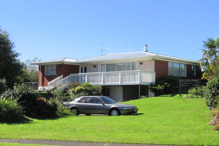 Photo of property in 13 Kupe Place, Tokoroa, 3420