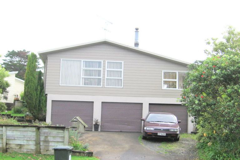 Photo of property in 26 Thorburn Avenue, Red Beach, 0932