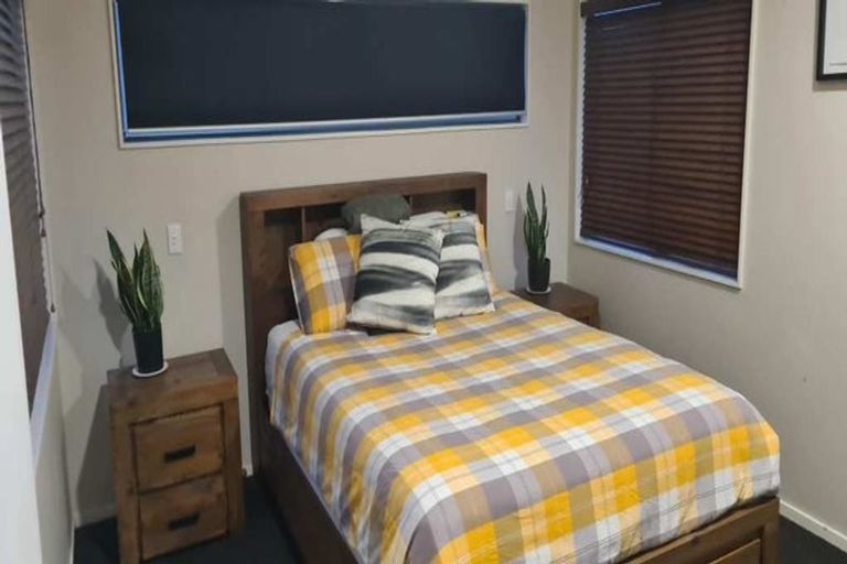 Photo of property in 2/224 Forrest Hill Road, Forrest Hill, Auckland, 0620