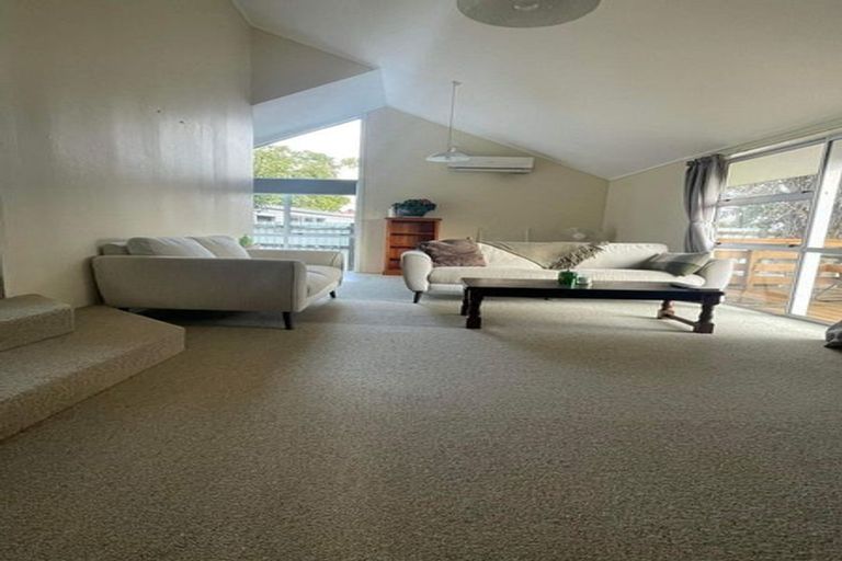 Photo of property in 1/7 Olympic Place, Papakura, 2110