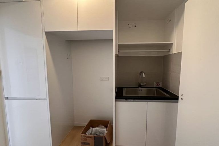 Photo of property in 20c Edwards Avenue, Henderson, Auckland, 0610