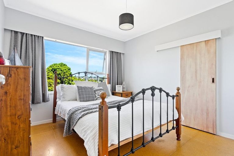 Photo of property in 22 Redwood Drive, Massey, Auckland, 0614