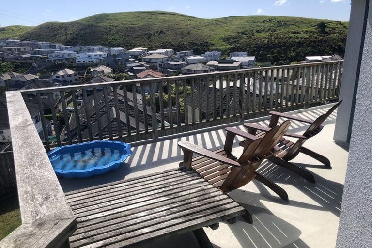 Photo of property in 5 Nether Green Crescent, Johnsonville, Wellington, 6037