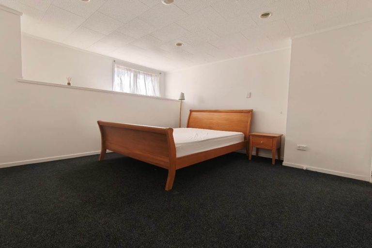 Photo of property in 14 Hague Place, Birkenhead, Auckland, 0626