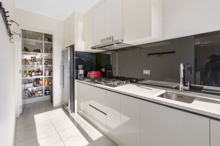 Photo of property in 14 Leebank Crescent, Riverhead, 0820