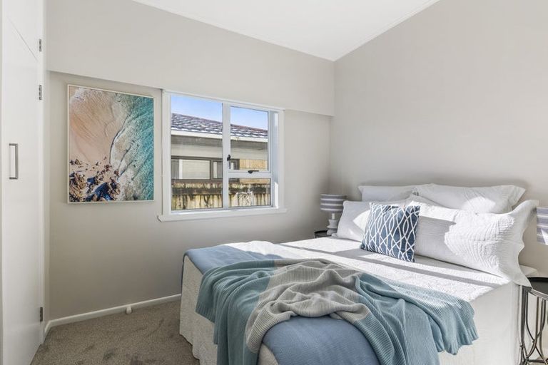 Photo of property in 32 Landon Avenue, Mangere East, Auckland, 2024