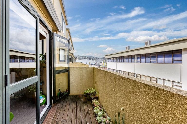 Photo of property in 1/7 Raroa Road, Hutt Central, Lower Hutt, 5010