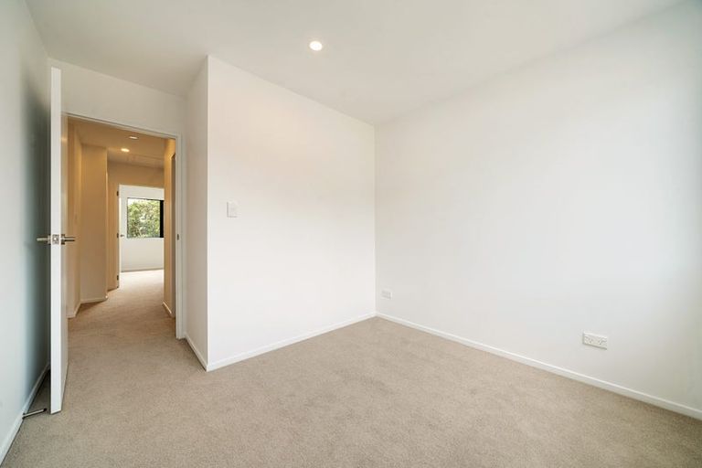 Photo of property in 7 Eileen Newey Place, Henderson, Auckland, 0612